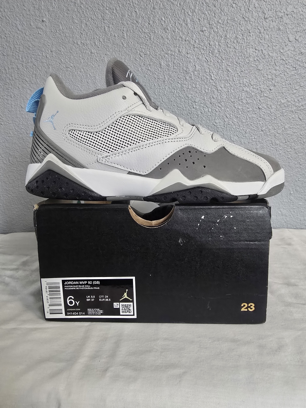 Nike Air Jordan MVP 92 Gray & White MVP 92 Basketball Shoes